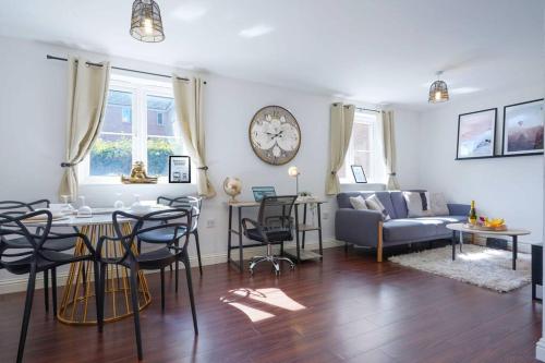 Beautiful Apartment - Close to City Centre - Free Parking, Fast Wifi, SmartTV with Netflix by Yoko Property - Northampton