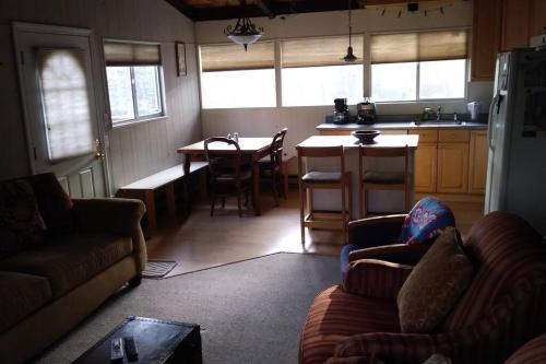 The Last Run - 4BR Chalet between Mt. Snow & Stratton in Wardsboro, USA
