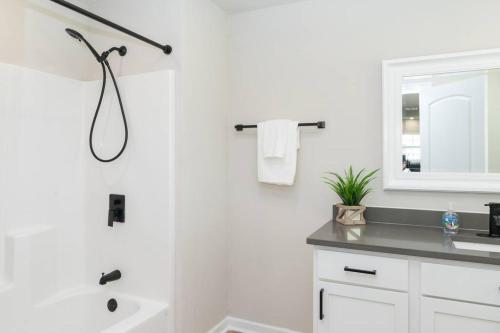 淋浴間, Bayou Retreat-Located on Tranquill Bayou Lafourche in 提柏道克斯 (LA)