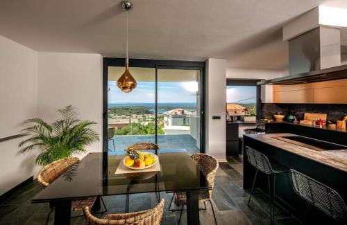 บริการและสิ่งอำนวยความสะดวก, Luxury villa with a swimming pool Palit, Rab - 22153 in ปาลิต