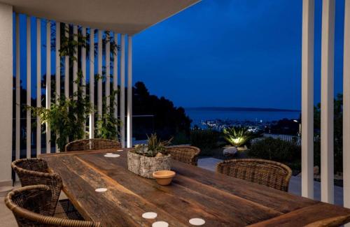 ทัศนียภาพ, Luxury villa with a swimming pool Palit, Rab - 22153 in ปาลิต