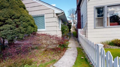 Hazel's Hideaway apt in walkable historic area