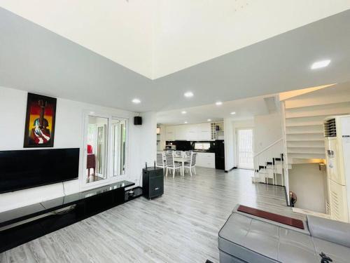 Maison Villa Orchid Phu My Hung in Ho Chi Minh City