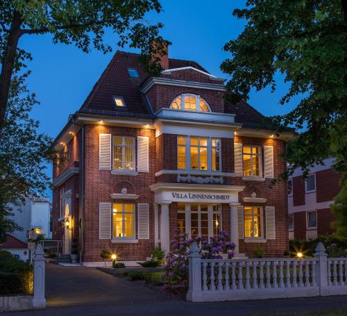 Villa Linnenschmidt, Historische Villa, Bremen Zentral, HBF, Messe, ÖVB Arena, Kostenloser Parkplatz, Altstadt, Brémy (fotografie 6)