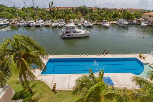 Panoramic view apart Puerto Aventuras & Jacuzzi in Puerto Aventuras, Mexico