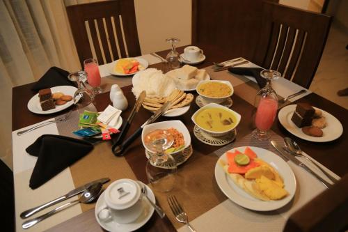 Restaurant, The Mount View Single Tree Hotel in Nuwara Eliya