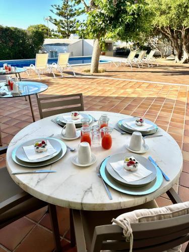 Kilátás, STARBAL in Es Castell