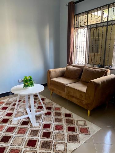 B&B Dar es Salaam - KITA Home - Bed and Breakfast Dar es Salaam