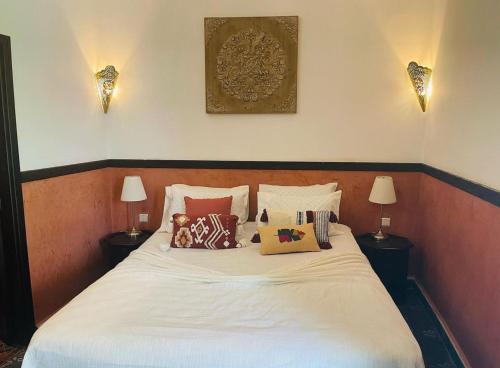 1 double bed, 1 twin bed