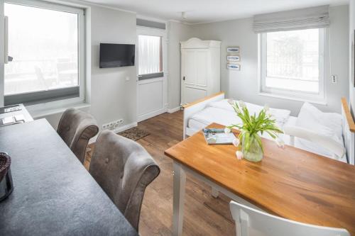Apartment - Ground Floor image 6