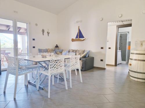 Dommos Limone - Appartamenti in residence con piscina