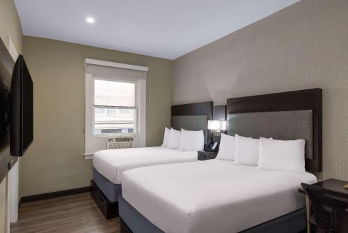 Double Room with Two Double Beds - Non-Smoking