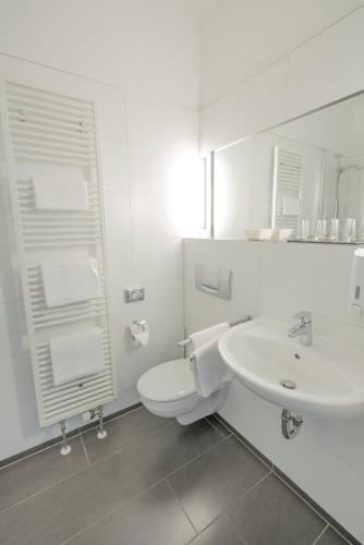 Hotel Alt-Weimar - image 14