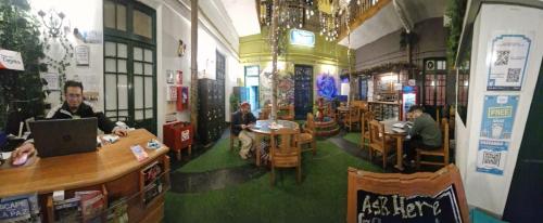 Restaurant, SAINT PETER'S LLAMA HOSTAL in La Paz