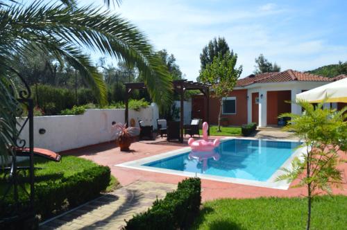 Villa Platanias - Accommodation - Agia Paraskevi