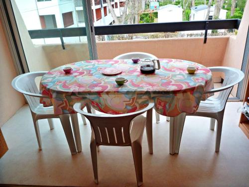 . Appartement Marseillan-Plage, 2 pièces, 4 personnes - FR-1-387-92