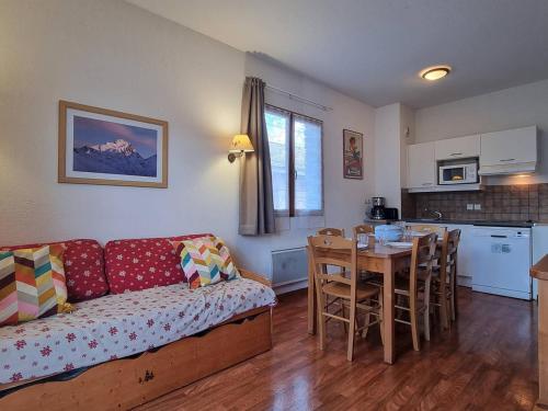 Appartement Le Dévoluy, 3 pièces, 6 personnes - FR-1-525-205 Superdévoluy