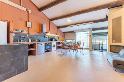 Loft de 150m2 avec terrasse - Location saisonnière - Marseille