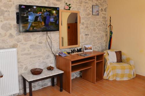 Xenios Dias in Agia Varvara