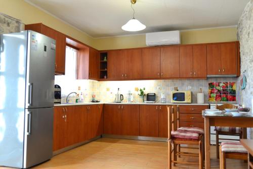 Xenios Dias in Agia Varvara