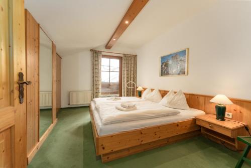 Two-Bedroom Apartment with Balcony image 6