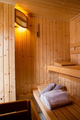 HIŠA ROSA HIŠA ROSA