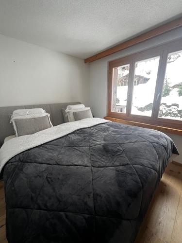  WEF Davos - Klosters Comfort Retreat with Fireplace, Pool & Sauna in Klosters Serneus