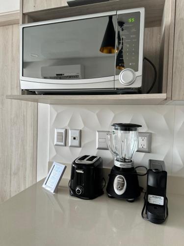 One-Bedroom Apartment image 2