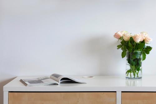 Elite Apartments  Seaview Tower | amazing see view & free parking | By the Sea in Przymorze