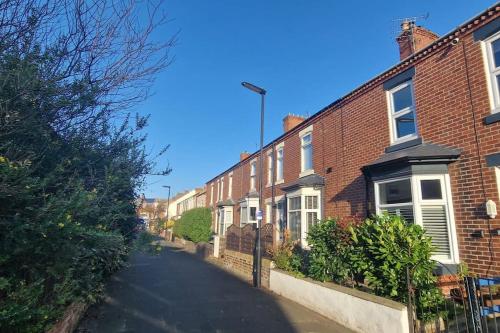 B&B Whitley Bay - Lovely 3 bedroom Whitley Bay Townhouse. - Bed and Breakfast Whitley Bay