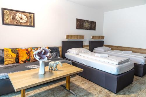 2 twin beds