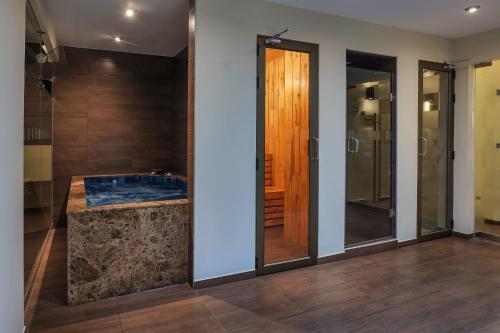 Xông khô, Rado Hotel - Quintanas in Trung tâm Thành phố Trujillo