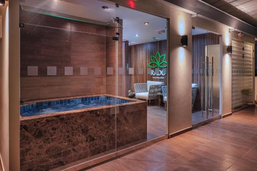 Xông khô, Rado Hotel - Quintanas in Trung tâm Thành phố Trujillo