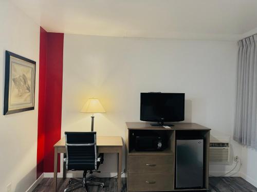 King Room- Non-Smoking image 5