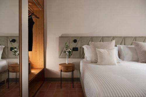 2 twin beds