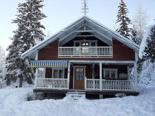 Rauhallinen mökki - Chalet - Lahti