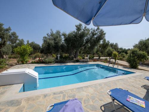 Nice villa on small beautiful complex of 3 villas communal pool NW coast