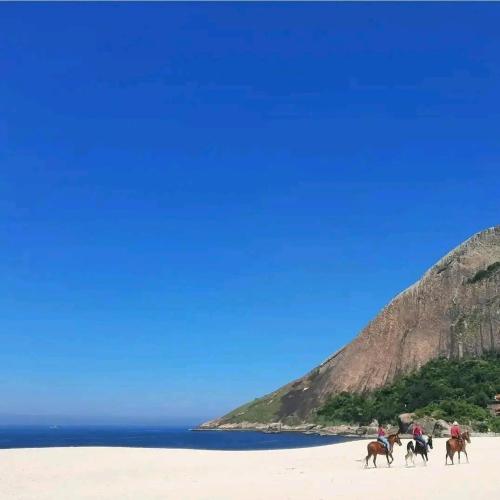 Recanto Ganesha seu paraíso na praia, no Recanto de Itaipuaçu ao lado de Itacoatiara