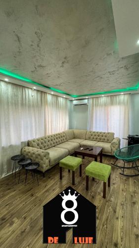 8 apartmano de lujo !