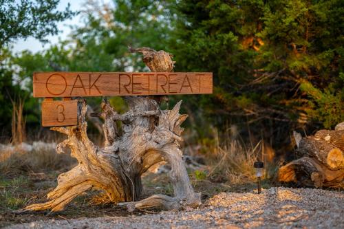 Oak Retreat Glamping With Private Hot tub