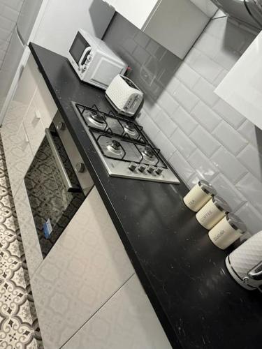 Contractors, Groups 4xBedRooms 5xDouble Beds, Close to City free parking sleeps x 10 WiFi ,Netflix,LGI Check Reviwz, Leeds (Foto 5)