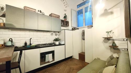 Vera Roma Suite&Apartment - Charming 3 bedroom apt - 20min walk from Colosseum, Roma (foto 4)