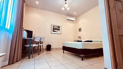 Casa Encantada offers you Two-Bedroom House, 1 Tiny Apartment & 3 Double Rooms in Quepos