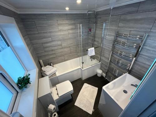 Southpark House - image 14