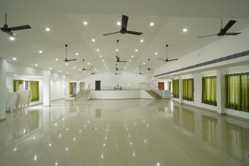 Banquet hall, SN ROOMS in Perumbavoor