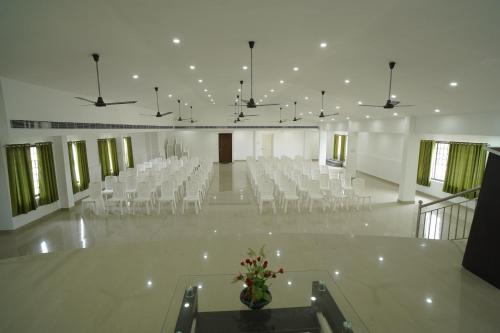 Banquet hall, SN ROOMS in Perumbavoor