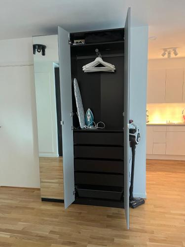 The Emerald Suite - Bright Scandinavian Private Apartment in 索爾納