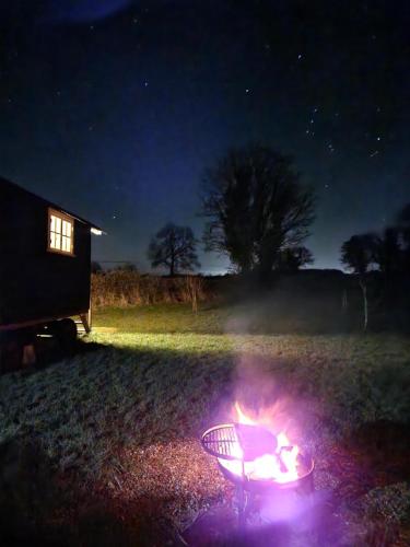周邊環境, The Delkin Shepherds Huts Castle Combe in 卡斯爾孔貝