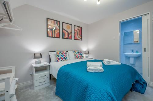 Central Belfast 3 Bed 3 Bathrooms, Secure Parking By Staybynumbers - Belfast