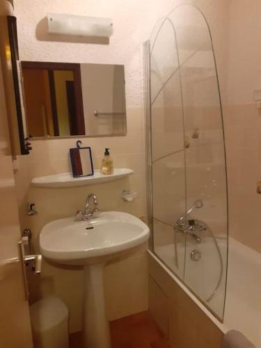 Vannas istaba, Studio cabine au cœur de la montagne Les Memises in Thollon-les-Memises